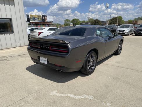 Used 2018 Dodge Challenger GT image 4