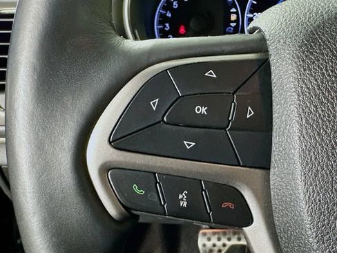 Used 2018 Jeep Grand Cherokee High Altitude AWD/4WD image 11