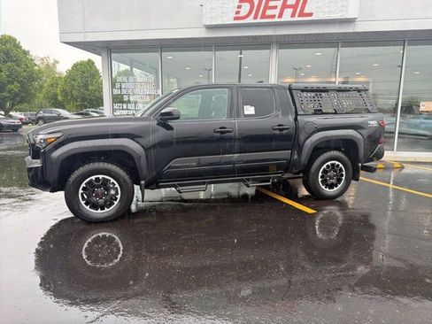 New 2025 Toyota Tacoma TRD Off-Road AWD/4WD image 2