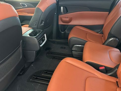 New 2026 Kia Carnival SX image 12