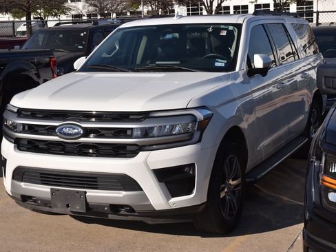 Used 2022 Ford Expedition Max XLT image 1