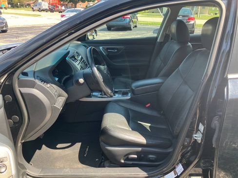 Used 2014 Nissan Altima 2.5 SL w/ Moonroof Package FWD image 10
