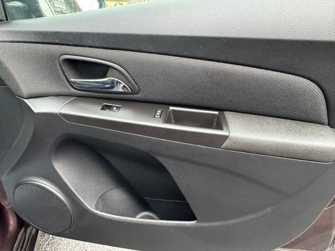 Used 2015 Chevrolet Cruze LT image 37