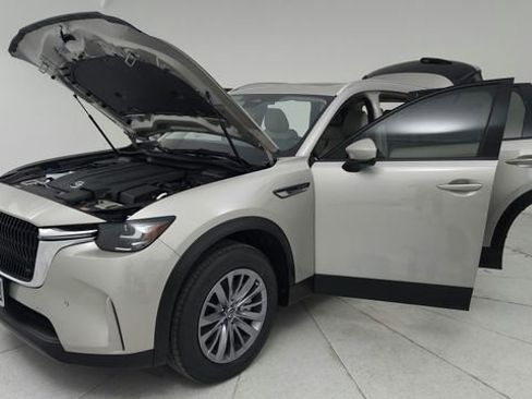 Used 2025 MAZDA CX-90 3.3 Turbo w/ Preferred Package AWD/4WD image 9