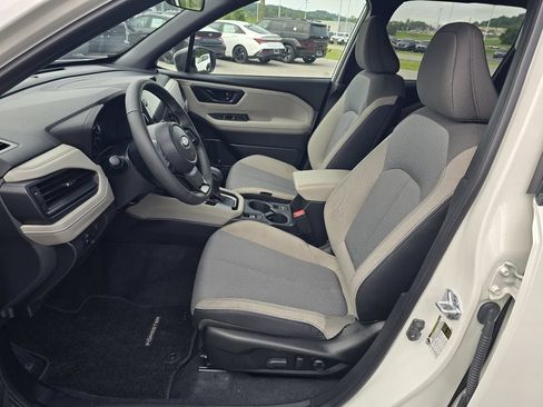 Used 2025 Subaru Forester Premium AWD/4WD image 12