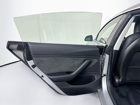 Used 2018 Tesla Model 3 Long Range image 26