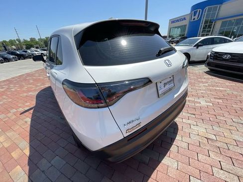 Used 2025 Honda HR-V LX image 33