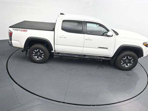 Used 2023 Toyota Tacoma TRD Off-Road AWD/4WD image 31