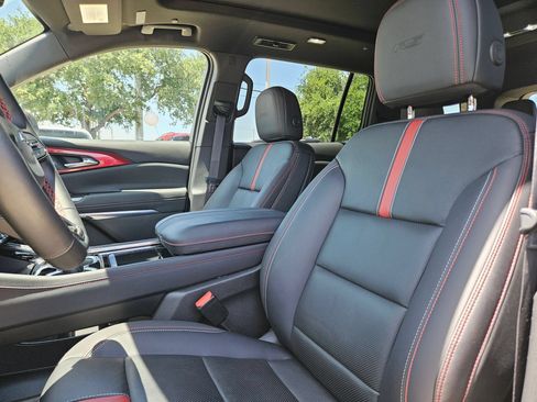 Certified 2025 Chevrolet Traverse RS w/ LPO, Floor Liner Package AWD/4WD image 13