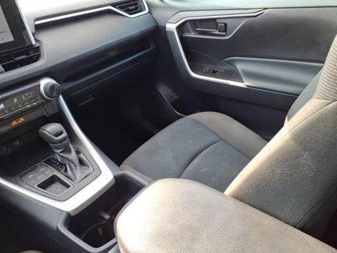 Used 2023 Toyota RAV4 LE FWD image 12