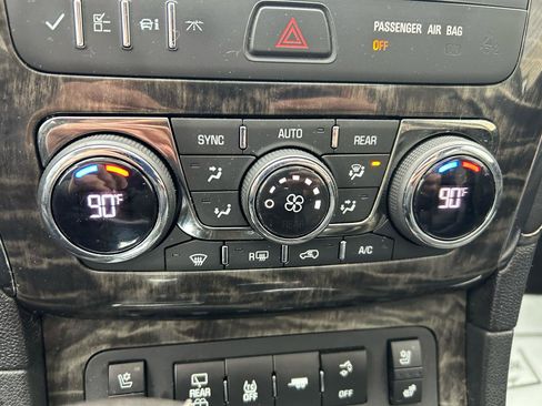 Used 2013 Buick Enclave Premium image 27