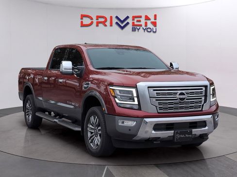 Used 2024 Nissan Titan Platinum Reserve w/ Moonroof Package image 7