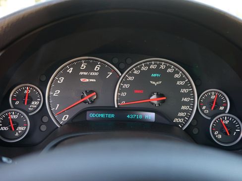 Used 2007 Chevrolet Corvette Z06 w/ Preferred Equipment Group RWD image 20
