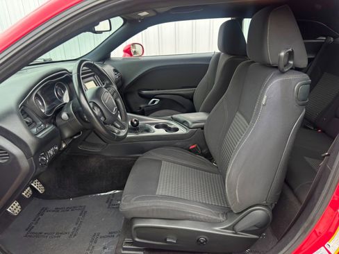 Used 2015 Dodge Challenger R/T w/ Quick Order Package 22B R/T image 15