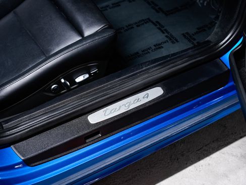 Used 2015 Porsche 911 Targa 4 AWD/4WD image 25
