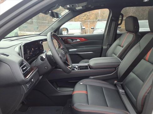 New 2026 Chevrolet Traverse RS image 11