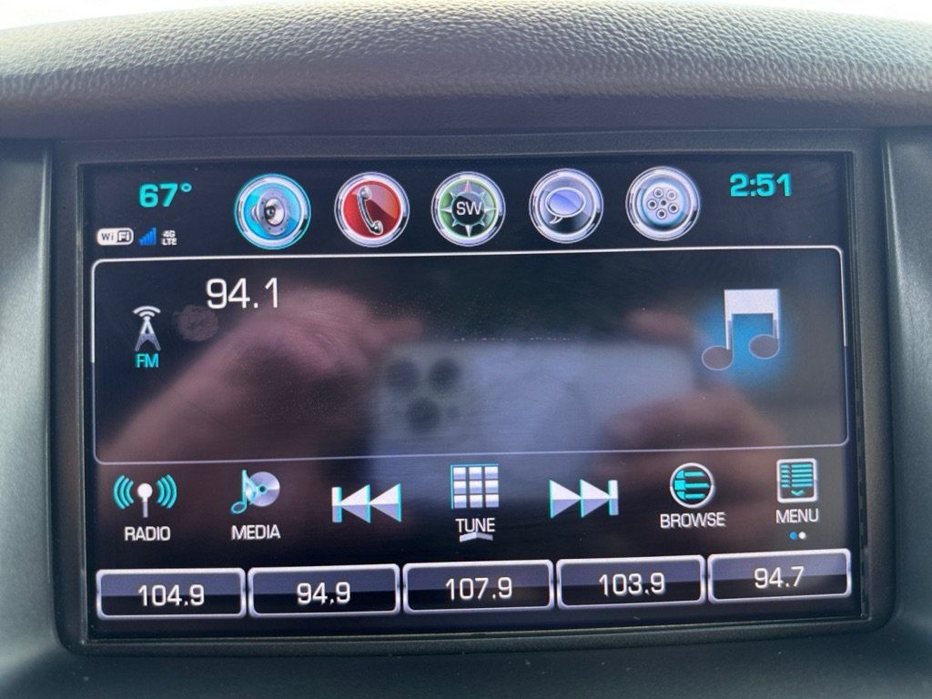 Used 2018 GMC Yukon Denali w/ Denali Ultimate Package AWD/4WD image 25