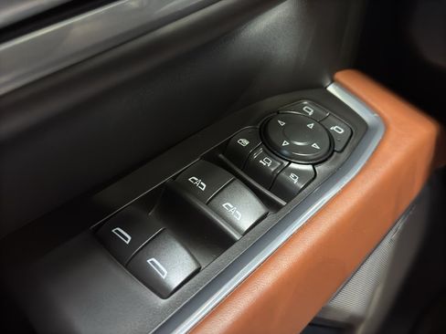 Used 2025 GMC Sierra 3500 Denali Ultimate AWD/4WD image 40