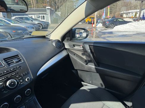 Used 2013 MAZDA MAZDA3 i Touring image 24