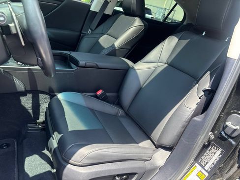 Used 2025 Lexus ES 300h w/ Premium Package FWD image 14