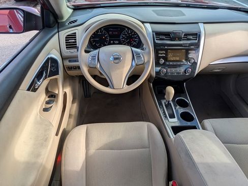 Used 2014 Nissan Altima 2.5 S w/ Sport Value Package image 13
