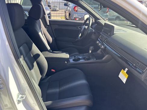 Used 2025 Honda Civic Sport image 12