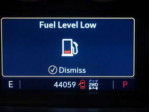 Used 2020 Chevrolet Silverado 1500 LT Trail Boss w/ Bed Protection Package image 4