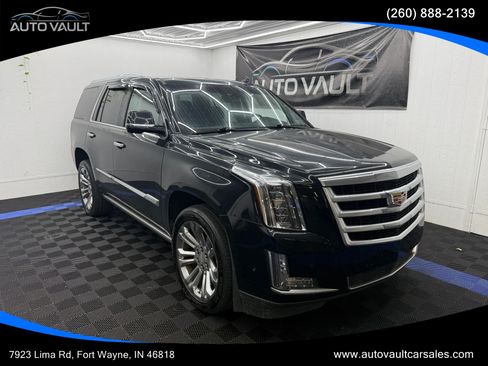 Used 2018 Cadillac Escalade Premium Luxury w/ LPO, Radiant Package AWD/4WD image 1