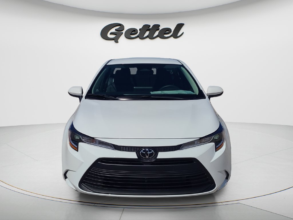 New 2027 Toyota Corolla LE FWD image 2