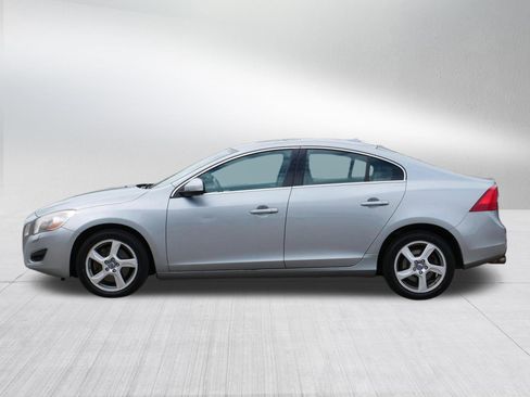 Used 2013 Volvo S60 T5 FWD image 4