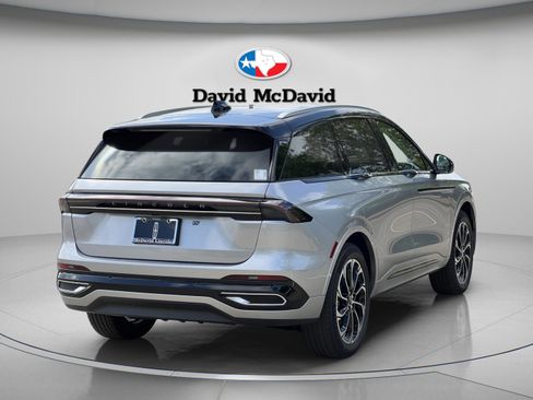 New 2026 Lincoln Nautilus Reserve image 7