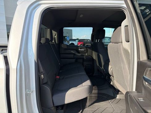 Used 2021 Chevrolet Silverado 1500 Custom AWD/4WD image 18