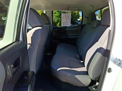 Used 2022 Toyota Tacoma SR image 12