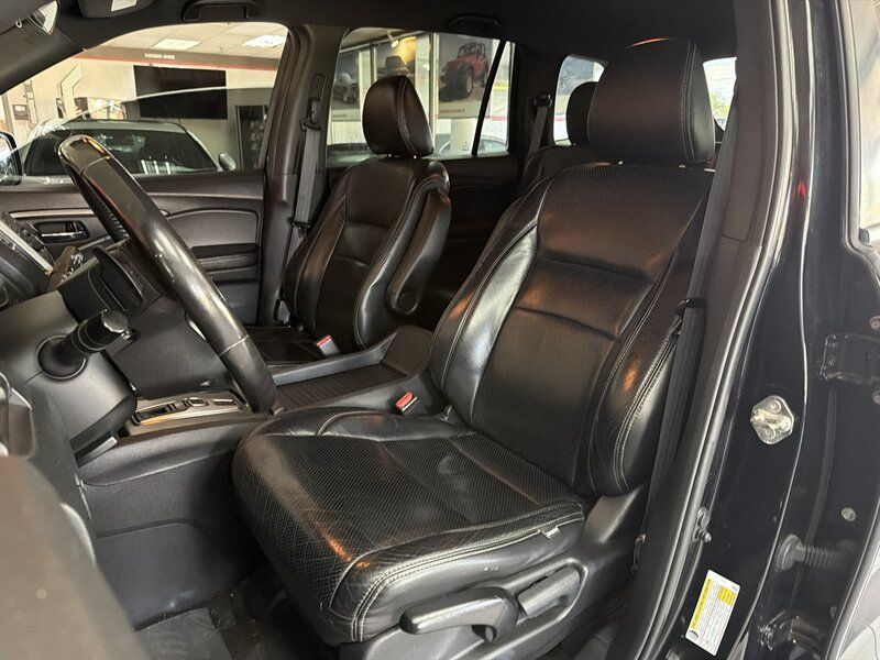 Used 2019 Honda Passport Sport image 10