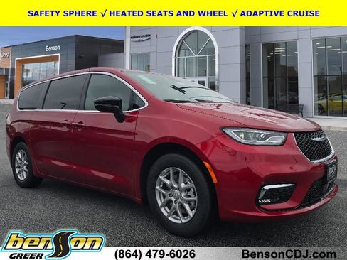 New 2026 Chrysler Pacifica Select image 1