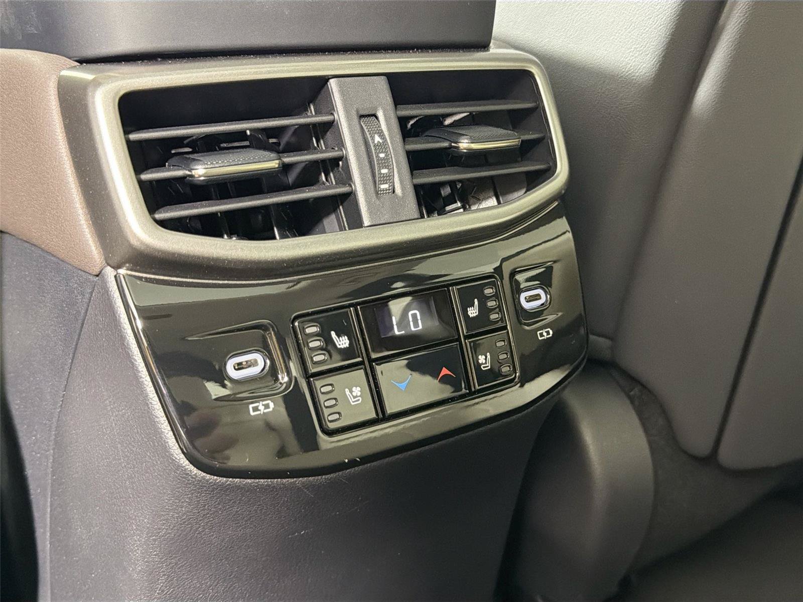 Used 2023 Lexus RX 350 FWD w/ Cold Area Package image 26