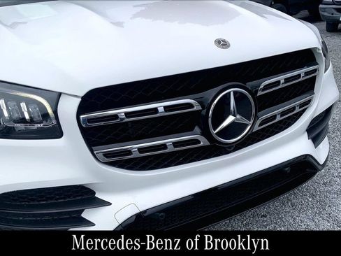 Used 2022 Mercedes-Benz GLS 450 4MATIC image 32