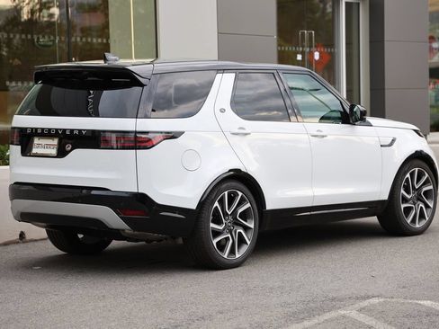 Used 2025 Land Rover Discovery Metropolitan Edition AWD/4WD image 4