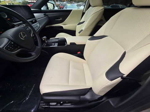 Used 2022 Lexus ES 300h w/ Premium Package image 23