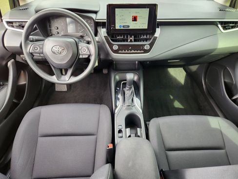 Used 2023 Toyota Corolla LE image 9