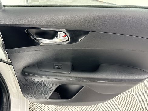 Used 2019 Kia Forte S w/ S Premium Package FWD image 26