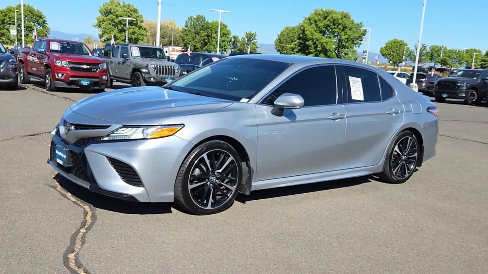 Used 2020 Toyota Camry XSE FWD image 4