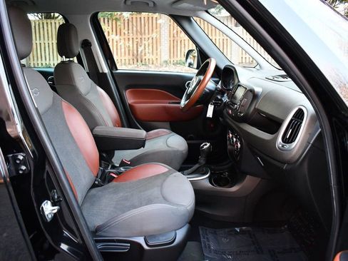 Used 2014 FIAT 500L Trekking w/ Popular Equipment Group image 19