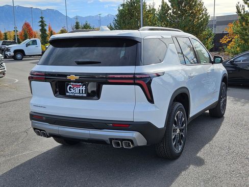 New 2026 Chevrolet Traverse LT w/ Sun and Wheel Package image 3