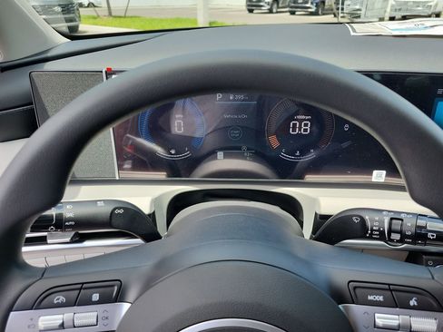 New 2026 Hyundai Tucson SE image 8