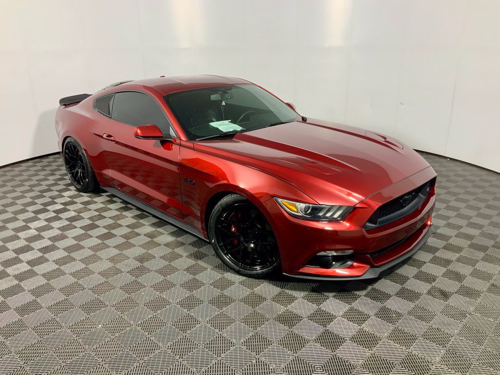 Used 2015 Ford Mustang GT Premium w/ Equipment Group 401A RWD image 3
