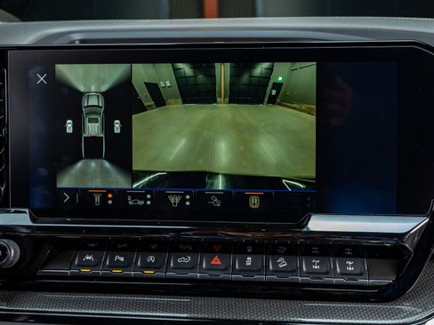 Used 2025 Chevrolet Silverado 1500 ZR2 w/ Technology Package image 24