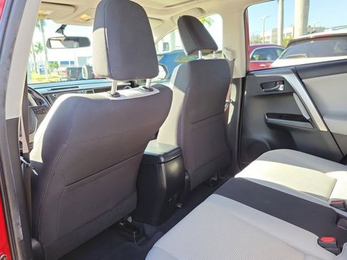 Used 2016 Toyota RAV4 XLE image 15