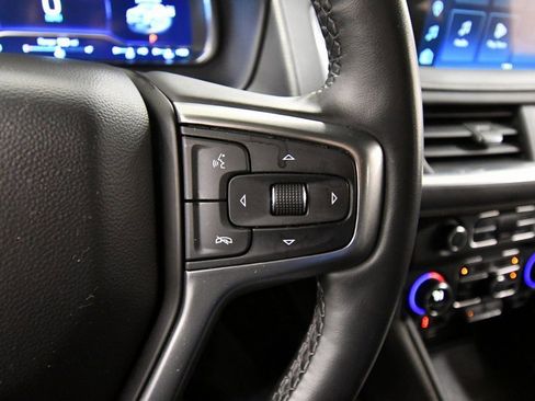 Used 2023 Chevrolet Suburban Premier image 21