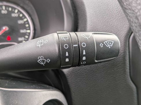 Used 2017 Jeep Renegade Sport w/ Power & Air Group image 23